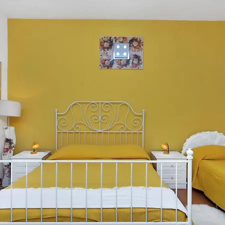 Maja アパート マカルスカ